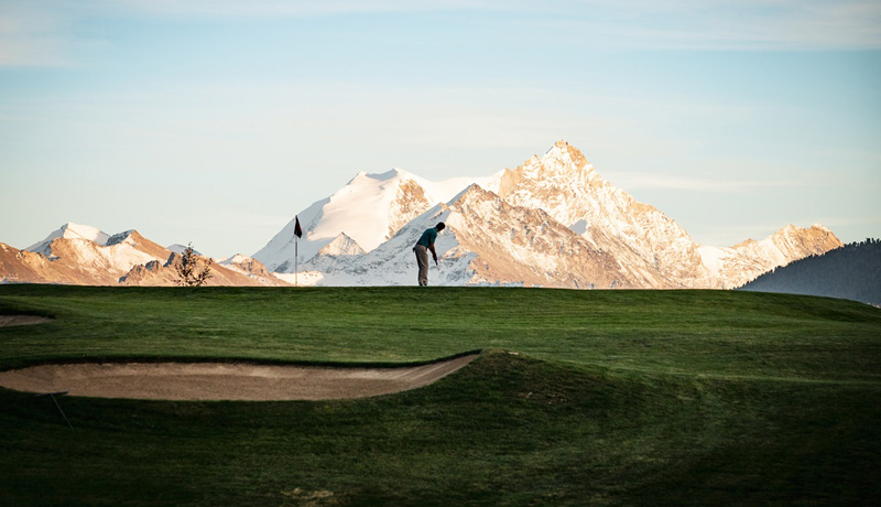 Golfer in Crans-montana
